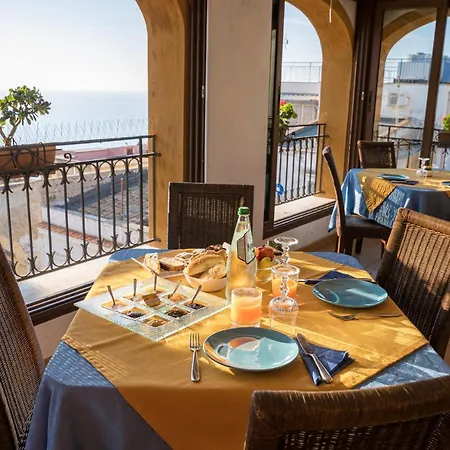 Clelia Hotel 3*